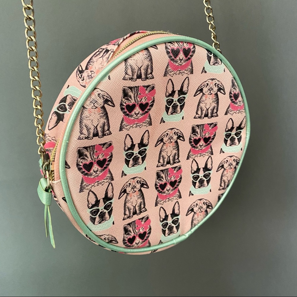 👛Cute Kitty, Dog and Rabbit design purse with gold coloured metal chain.